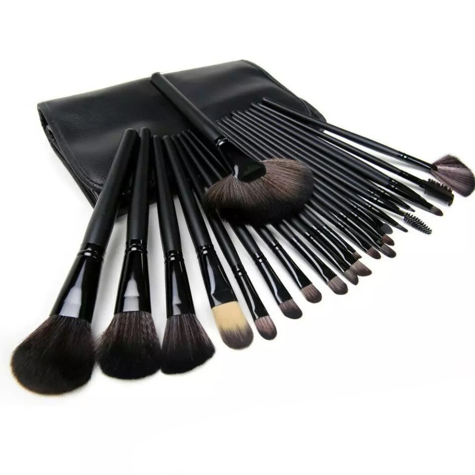 Wooden Handle Makeup Brush Beauty Tool Set